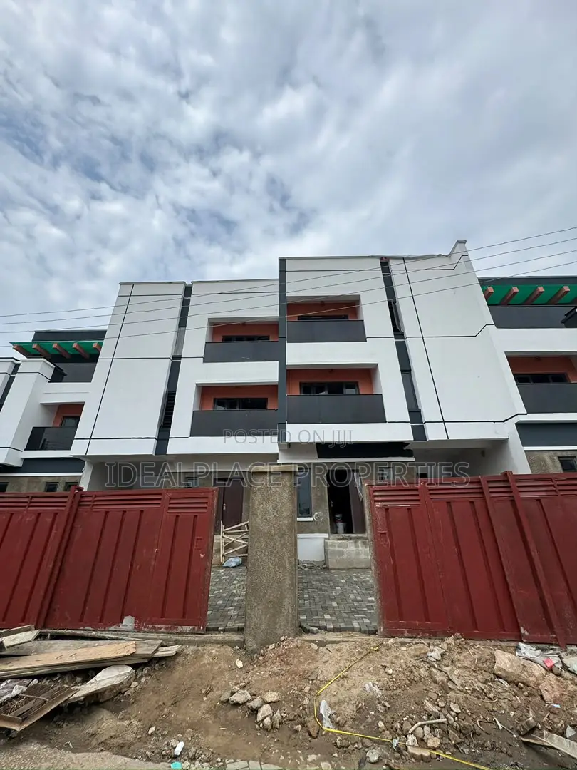 4bdrm Townhouse/Terrace in Ogudu GRA for sale in Ogudu GRA