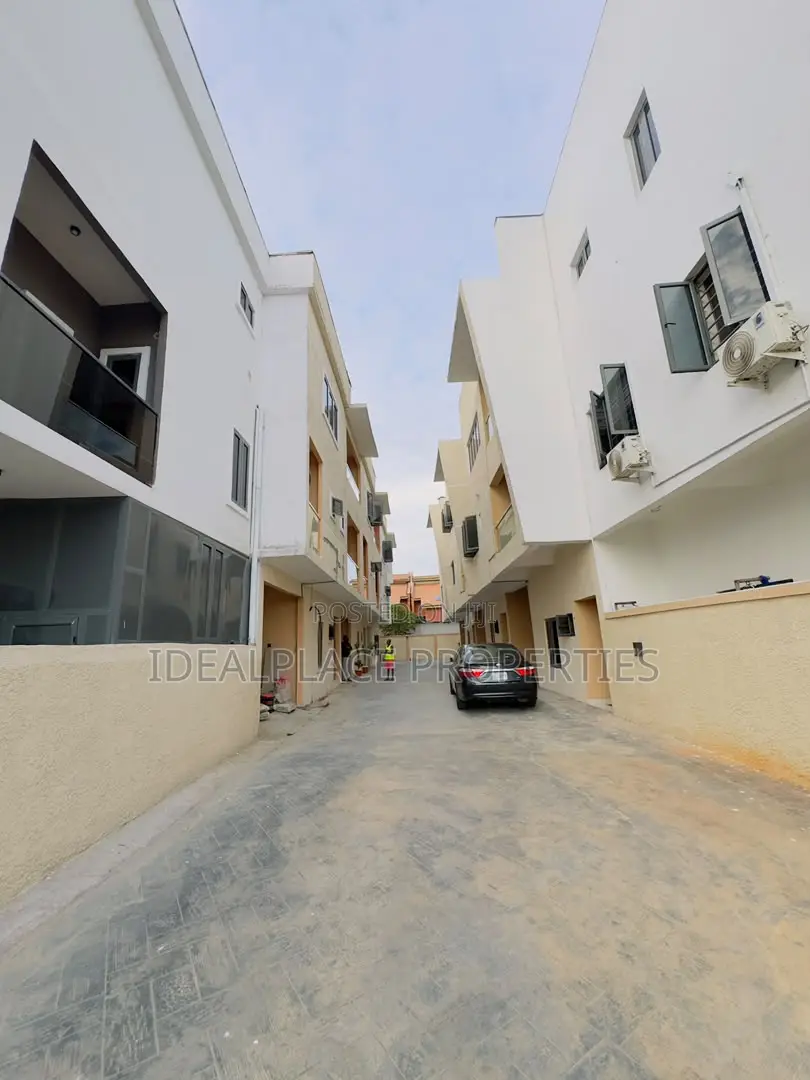 4bdrm Townhouse/Terrace in Ogudu GRA for sale in Ogudu GRA