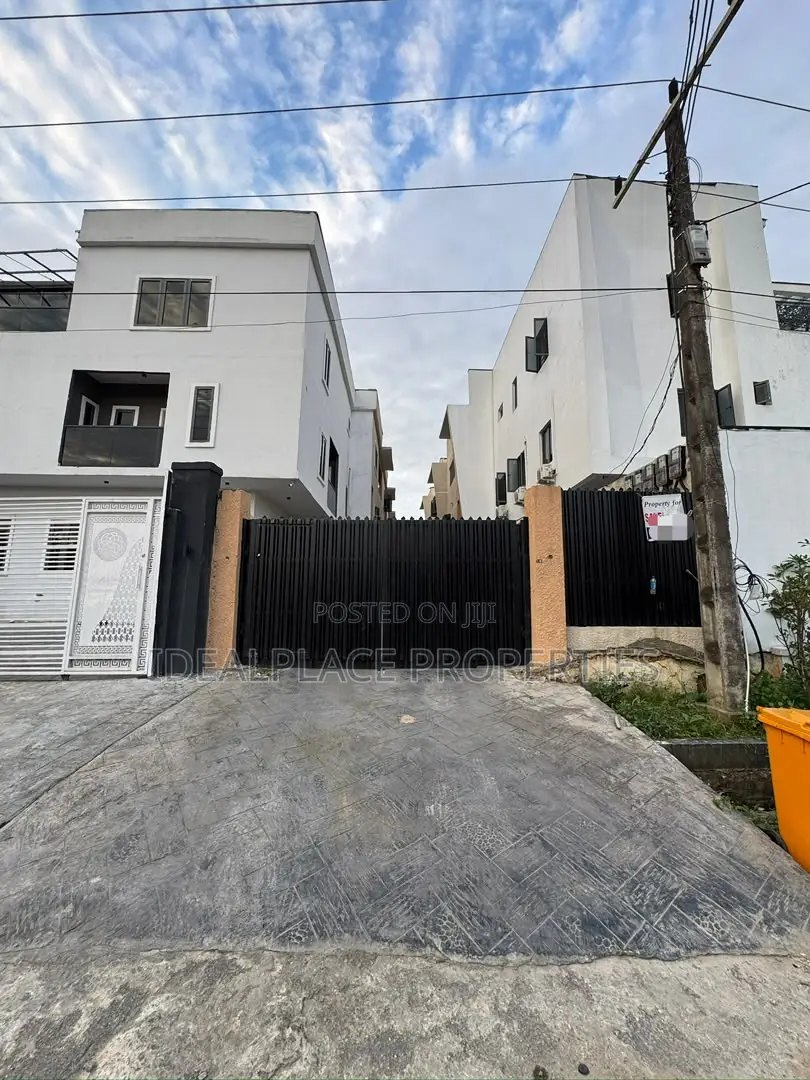 4bdrm Townhouse/Terrace in Ogudu GRA for sale in Ogudu GRA
