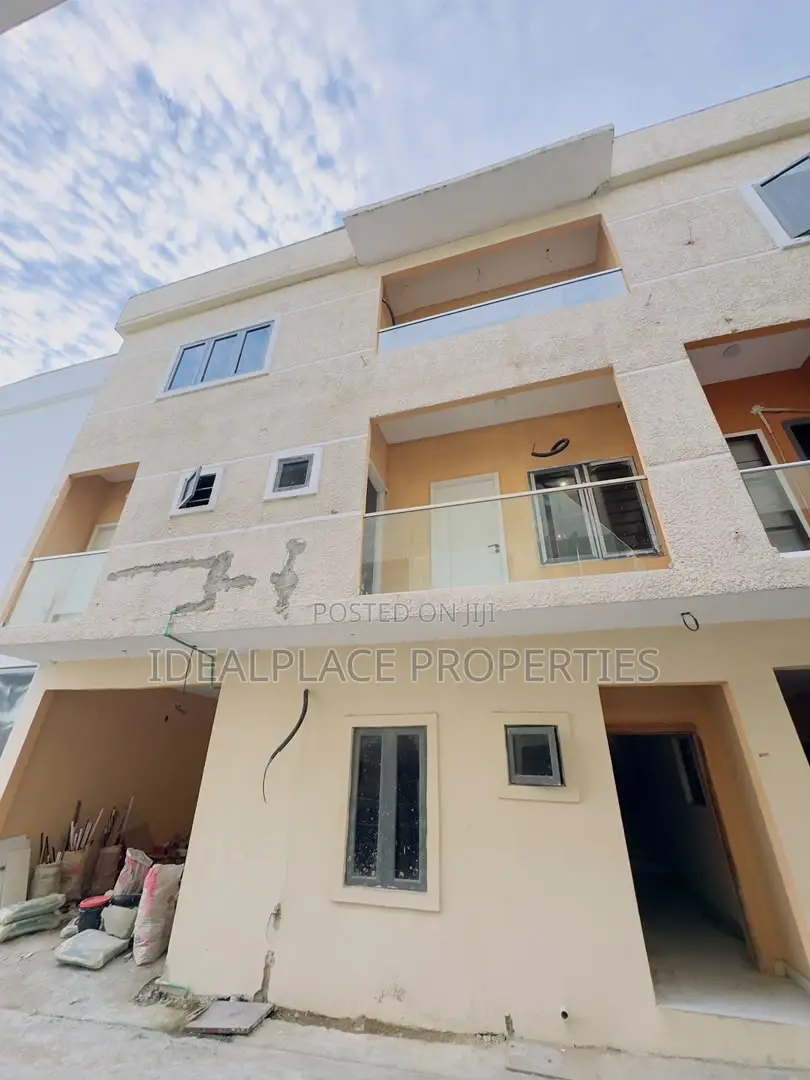 4bdrm Townhouse/Terrace in Ogudu GRA for sale in Ogudu GRA