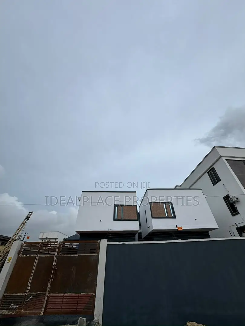 2bdrm Townhouse/Terrace in Magodo for sale in Magodo