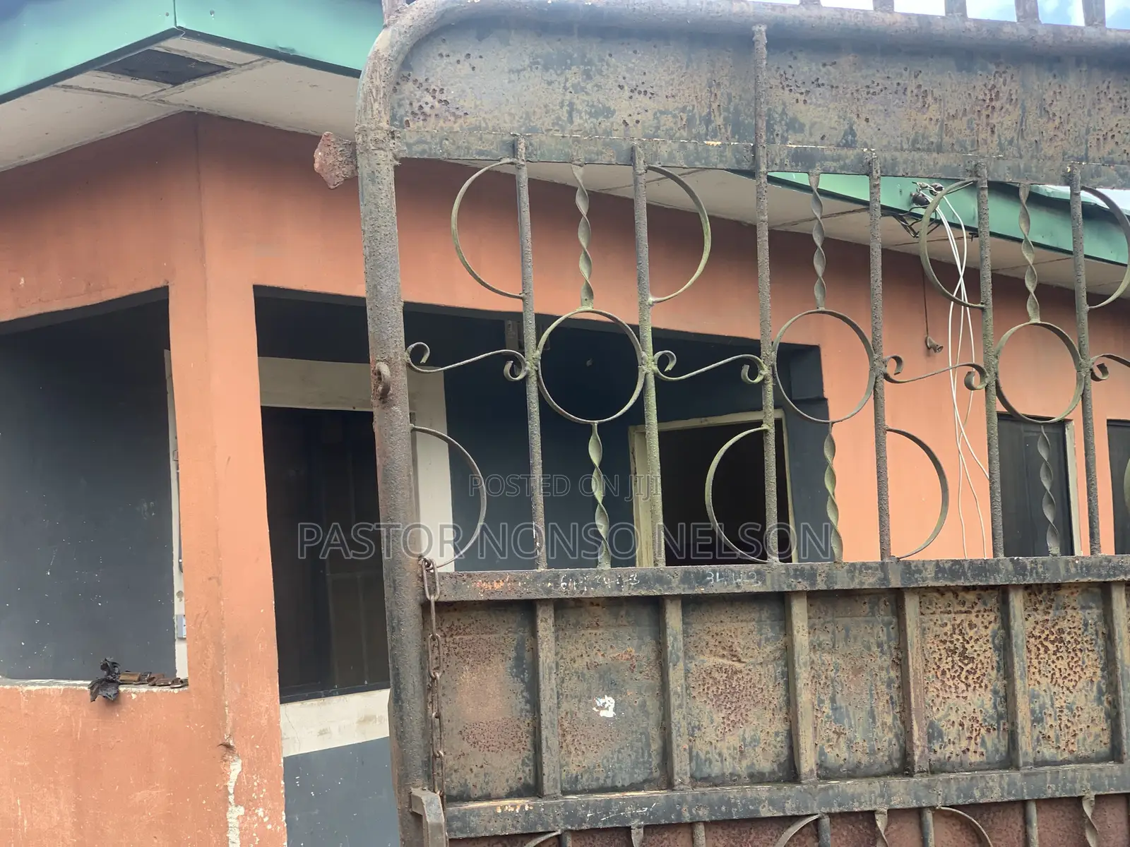4bdrm Bungalow in World Bank Housing, Owerri for sale in Owerri