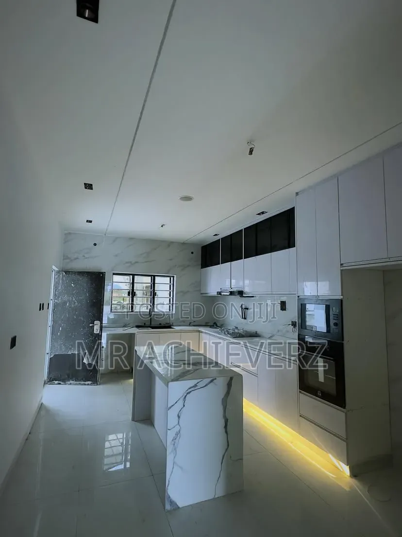 4bdrm Duplex in Rumuodumaya, Obio-Akpor for sale in Obio-Akpor
