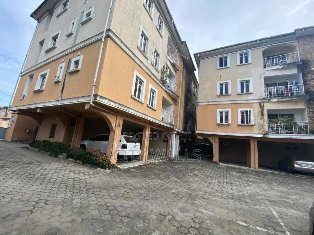 3bdrm Block of Flats in Victoria Island Extension for sale in Victoria Island Extension