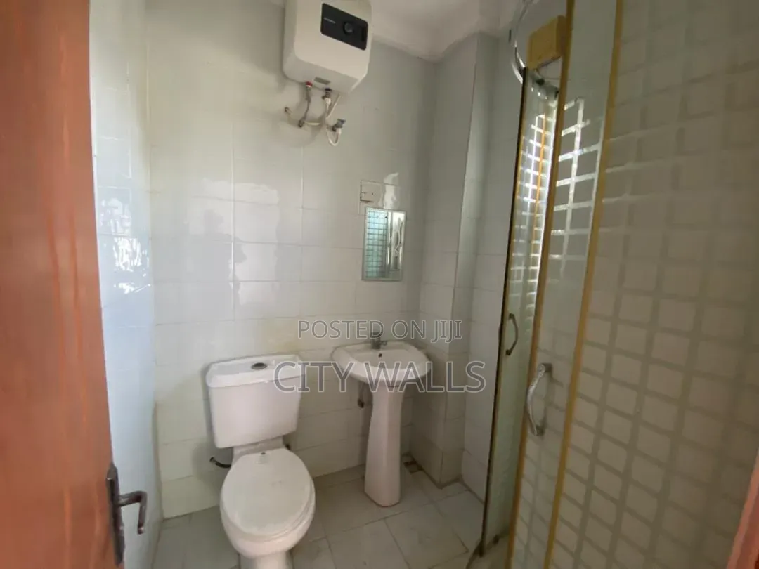 3bdrm Block of Flats in Victoria Island Extension for sale in Victoria Island Extension
