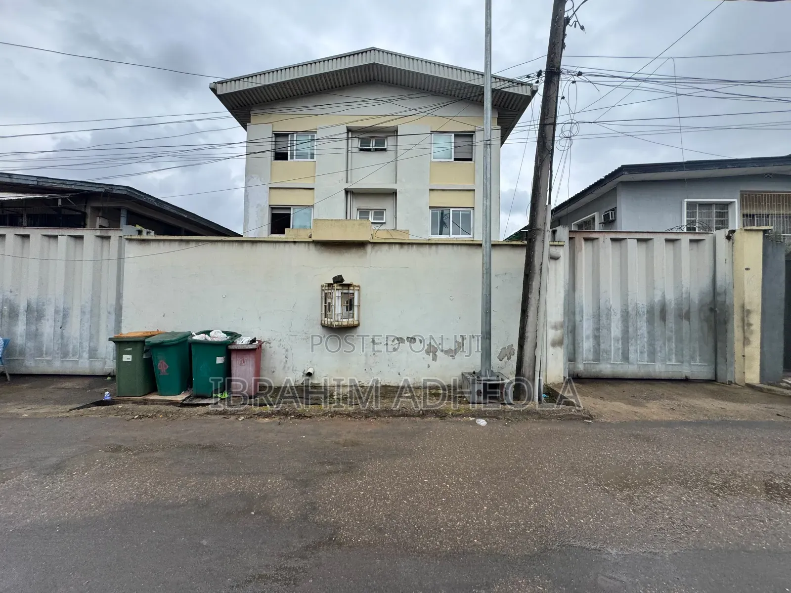 2bdrm Block of Flats in Ilupeju for sale in Ilupeju Industrial Estate