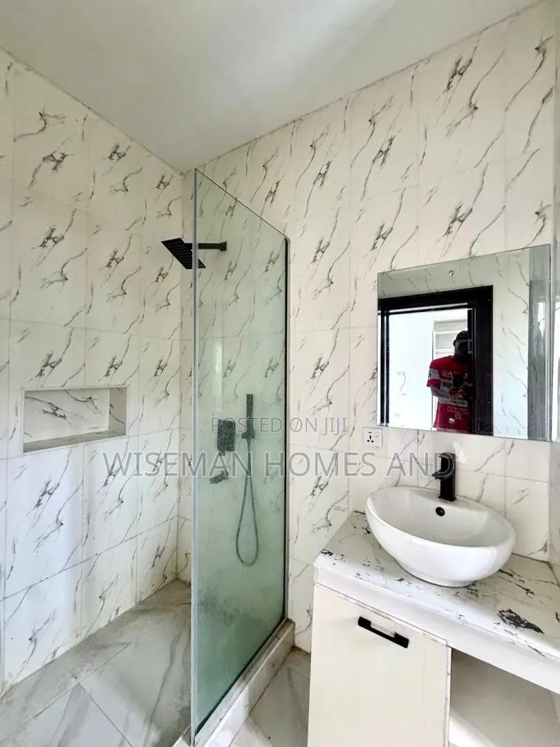 3bdrm Apartment in Ikoyi Proper Lagos for rent in Ikoyi S.W