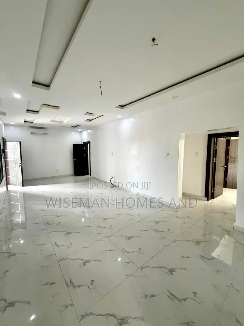 3bdrm Apartment in Ikoyi Proper Lagos for rent in Ikoyi S.W