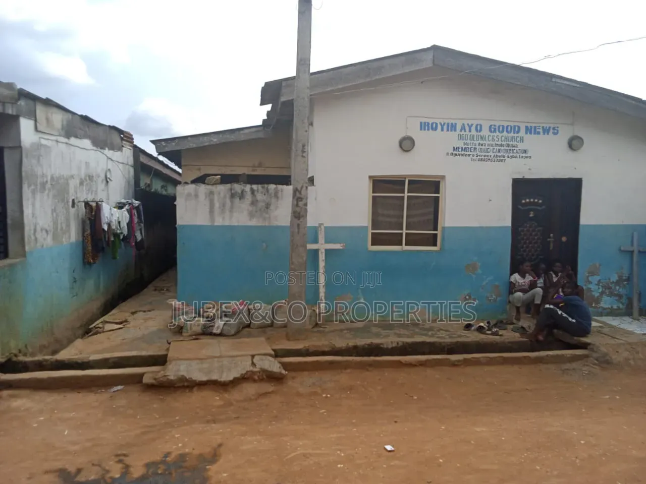 8bdrm Bungalow in Ogundairo Street, Iyana Ipaja for sale in Iyana Ipaja