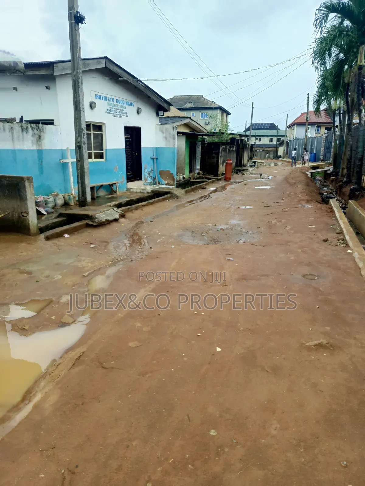 8bdrm Bungalow in Ogundairo Street, Iyana Ipaja for sale in Iyana Ipaja