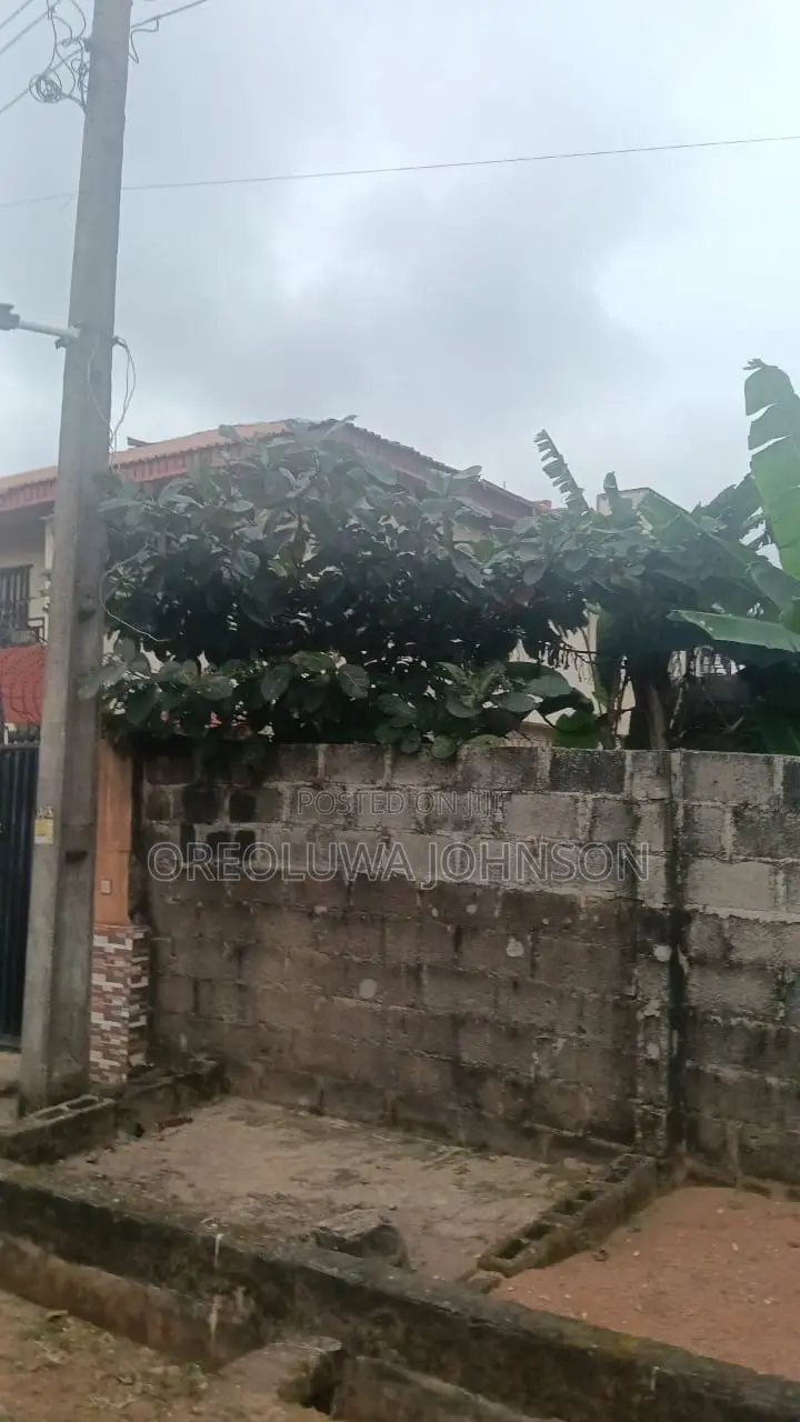 5bdrm Duplex in Gloryland Estate, Iseri Olofin for sale in Iseri Olofin