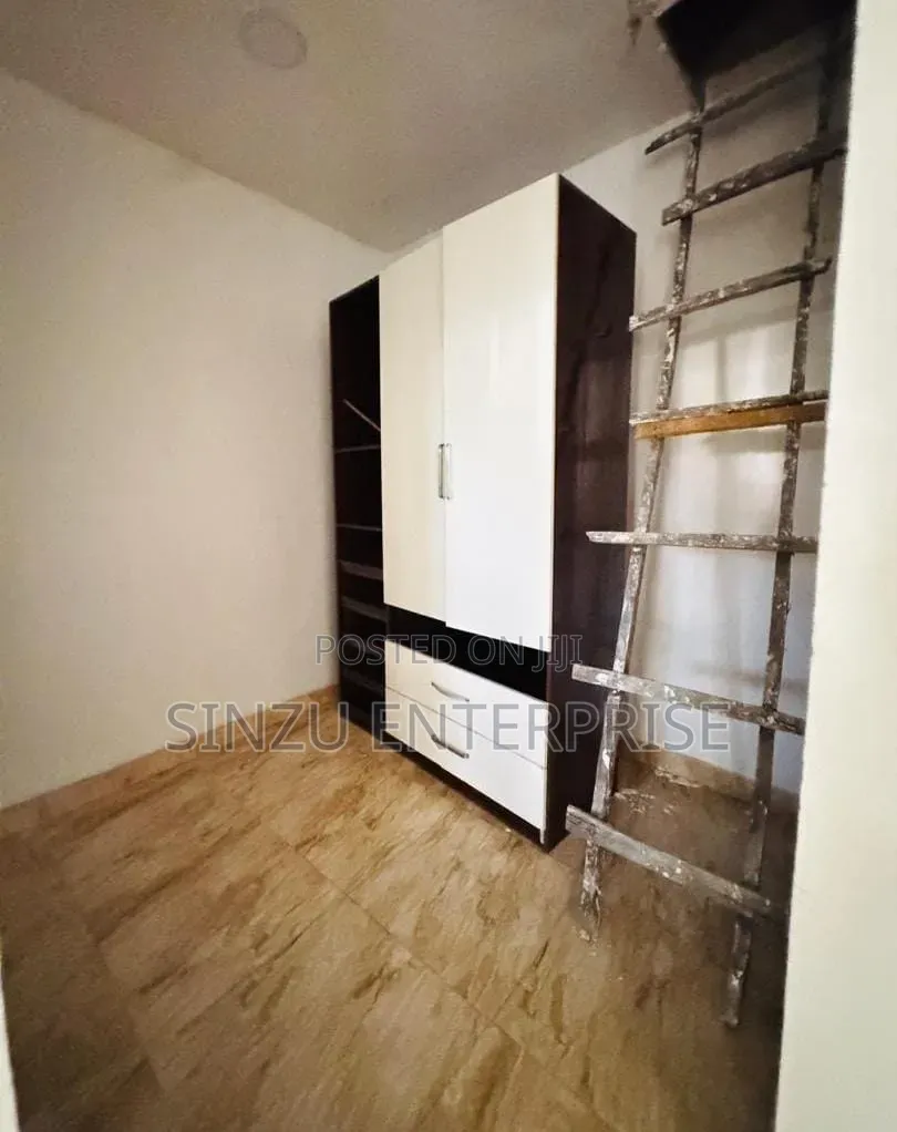 1bdrm Shared Apartment in Lcc, Chevron for rent in Chevron