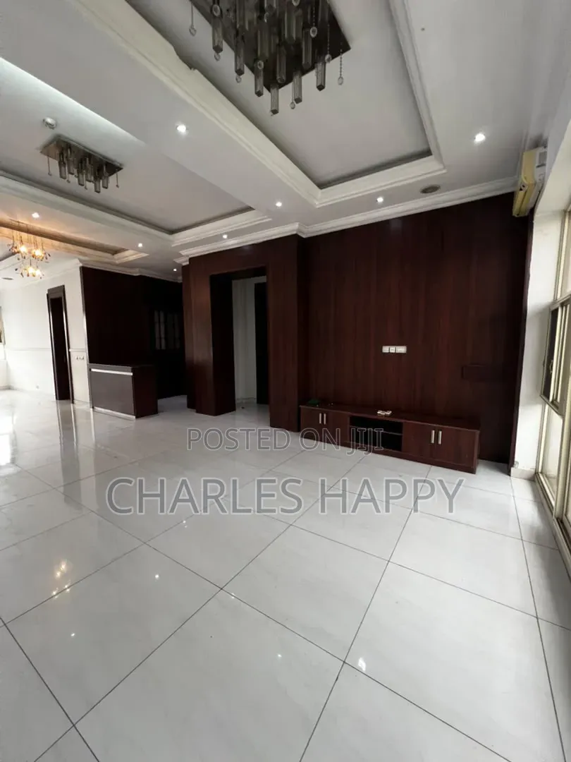3bdrm Apartment in Parkview for rent in Parkview Estate