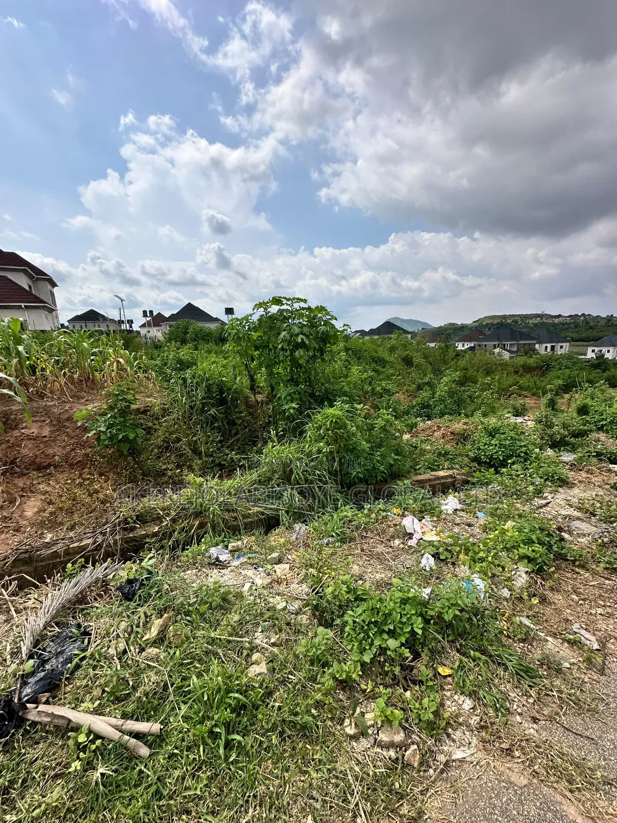 700sqm of Land for Fully Detached Duplex With Bq in Life Camp