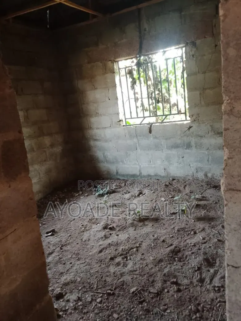 3bdrm Bungalow in Apata Ajoda, Ibadan for sale in Ibadan