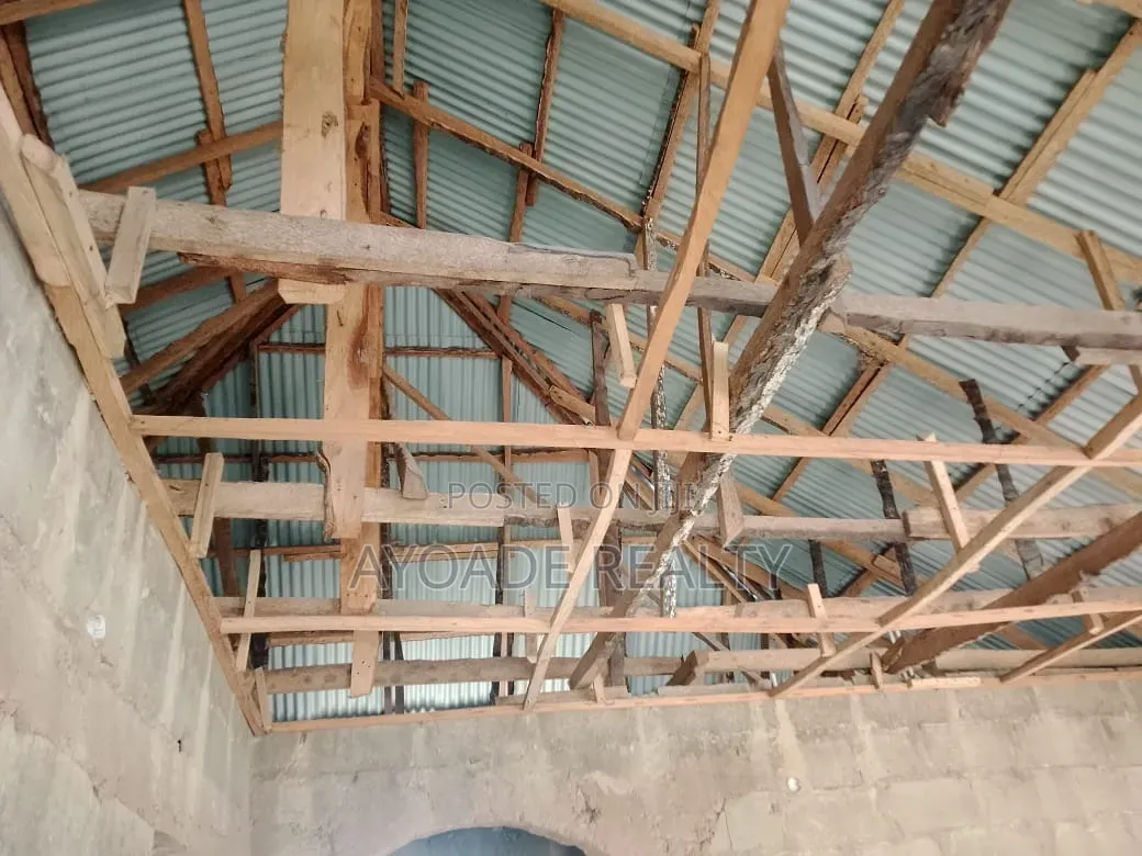 3bdrm Bungalow in Apata Ajoda, Ibadan for sale in Ibadan
