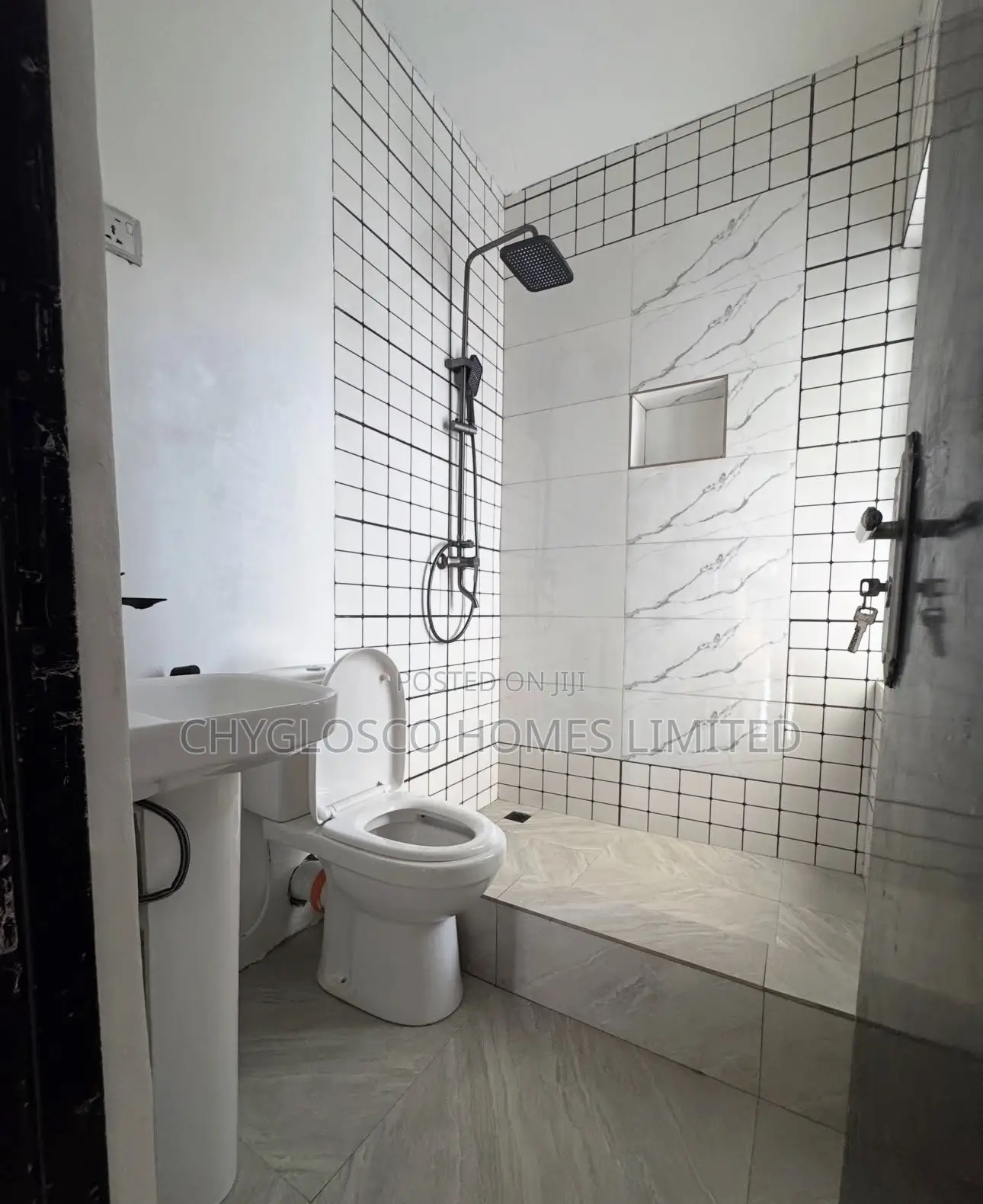 2bdrm Duplex in Rumuosi for sale in Rumuosi