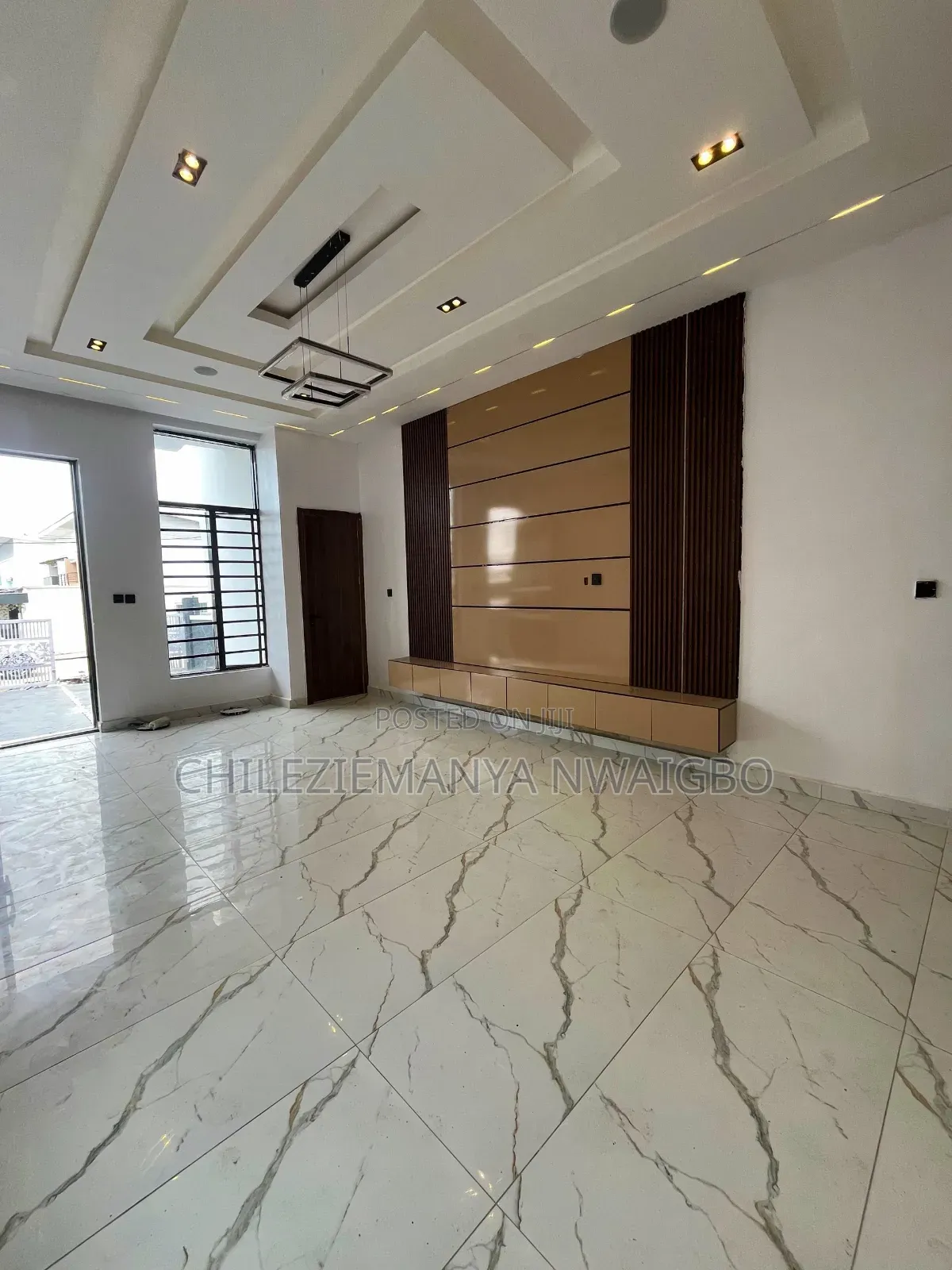 4bdrm Duplex in Ikota for sale in Ikota