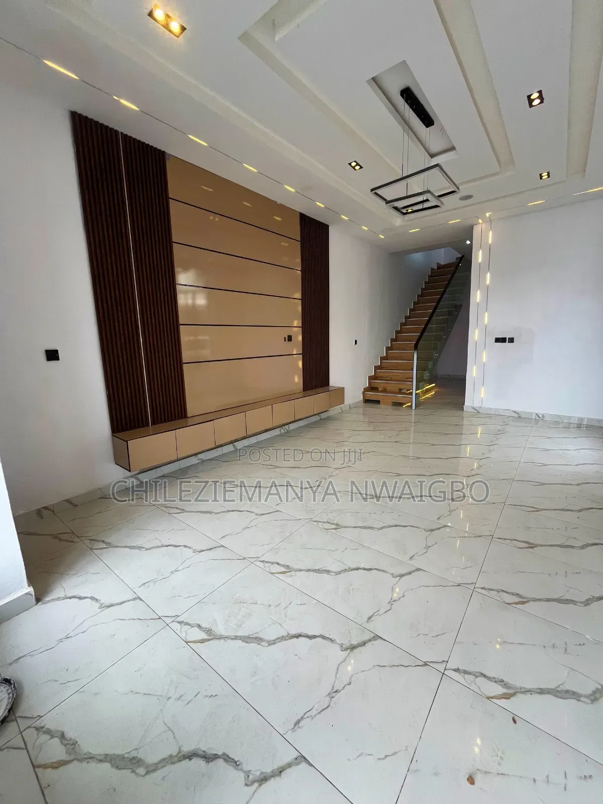 4bdrm Duplex in Ikota for sale in Ikota