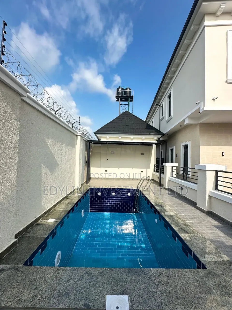 5bdrm Duplex in Inside An Estate, Dape for sale in Dape