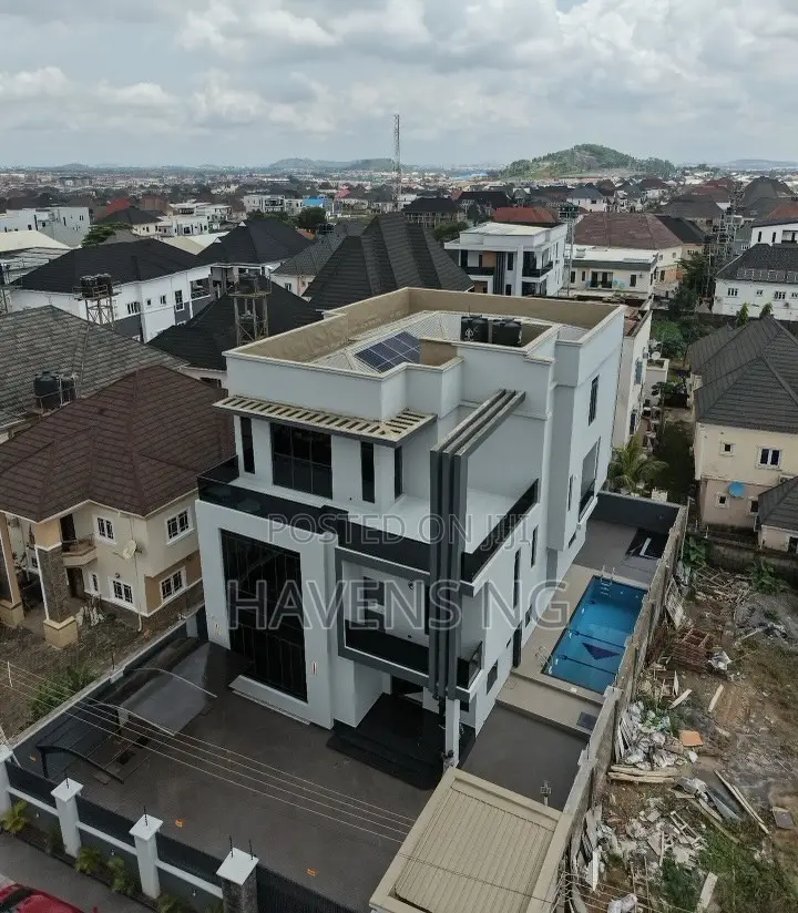 5bdrm Duplex in Apo Resettlement for sale in Apo Resettlement