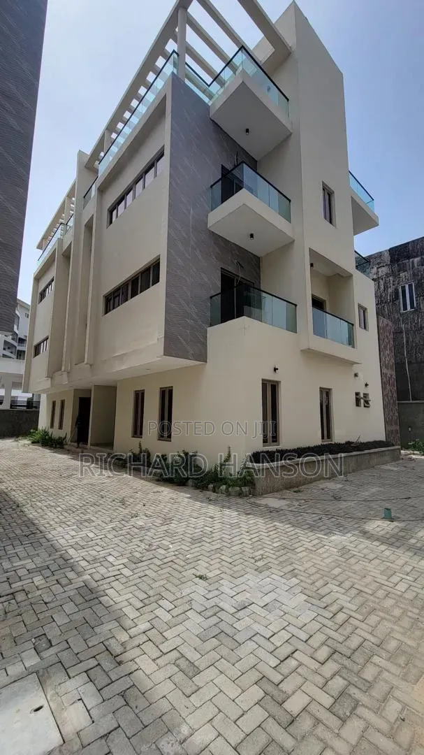 5bdrm Duplex in Banana Island for rent in Banana Island