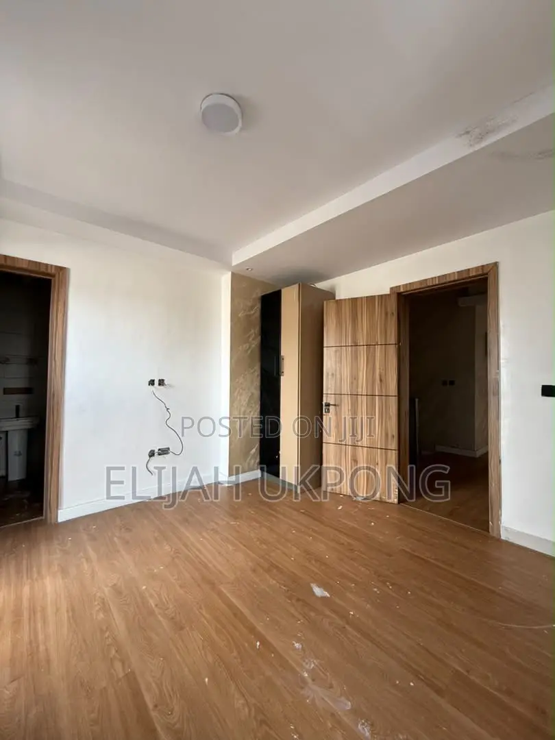 4bdrm Duplex in Lekki Phase 1 for rent in Lekki Phase 1