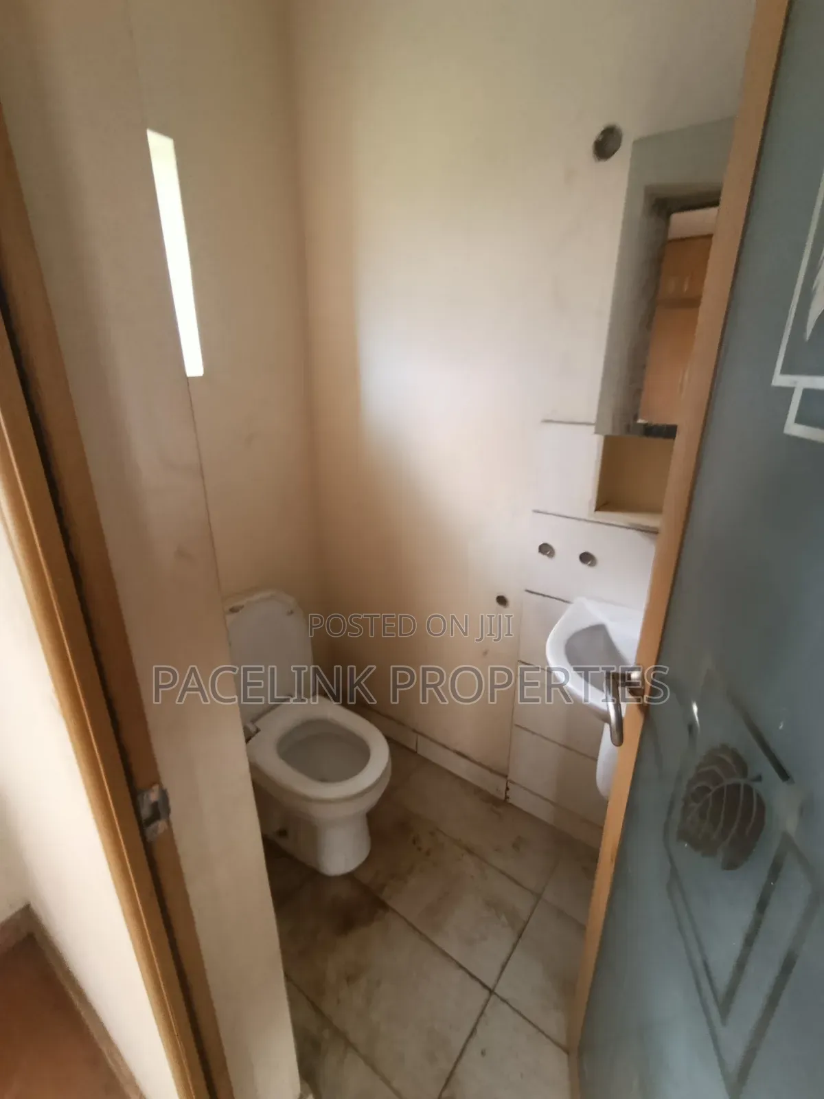 3bdrm Apartment in Ipaja Command for sale in Ipaja / Ipaja