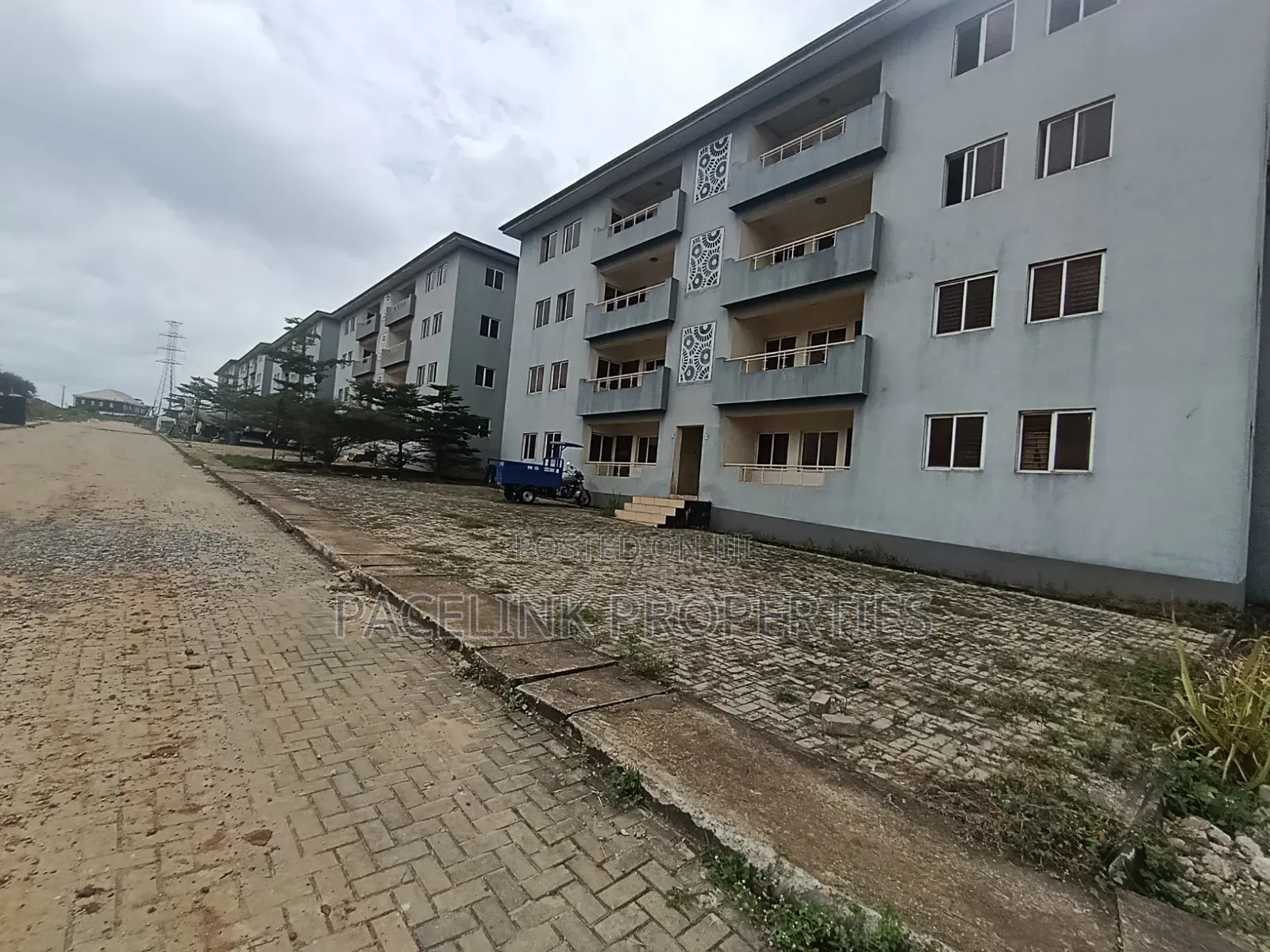 3bdrm Apartment in Ipaja Command for sale in Ipaja / Ipaja