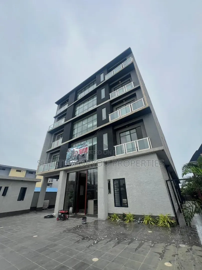 1bdrm Apartment in Lekki Expressway for sale in Lekki Expressway