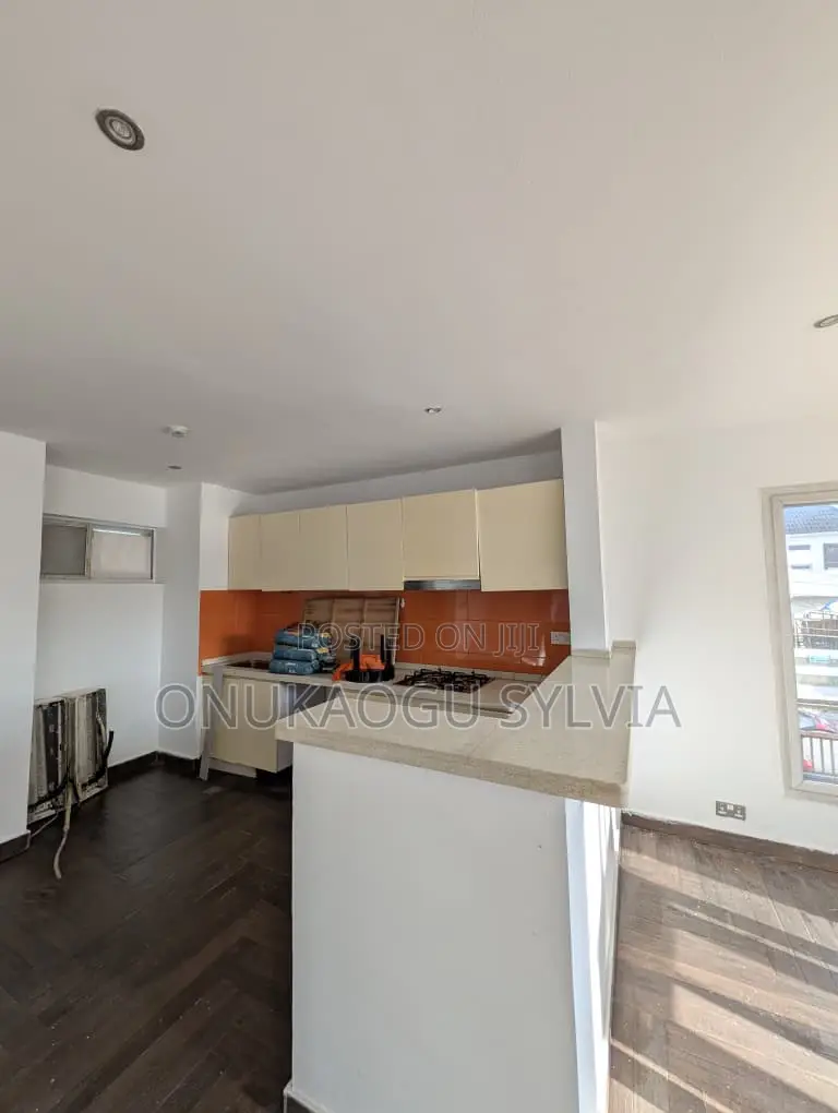 2bdrm Maisonette in Oba Amusa, Agungi for sale in Agungi