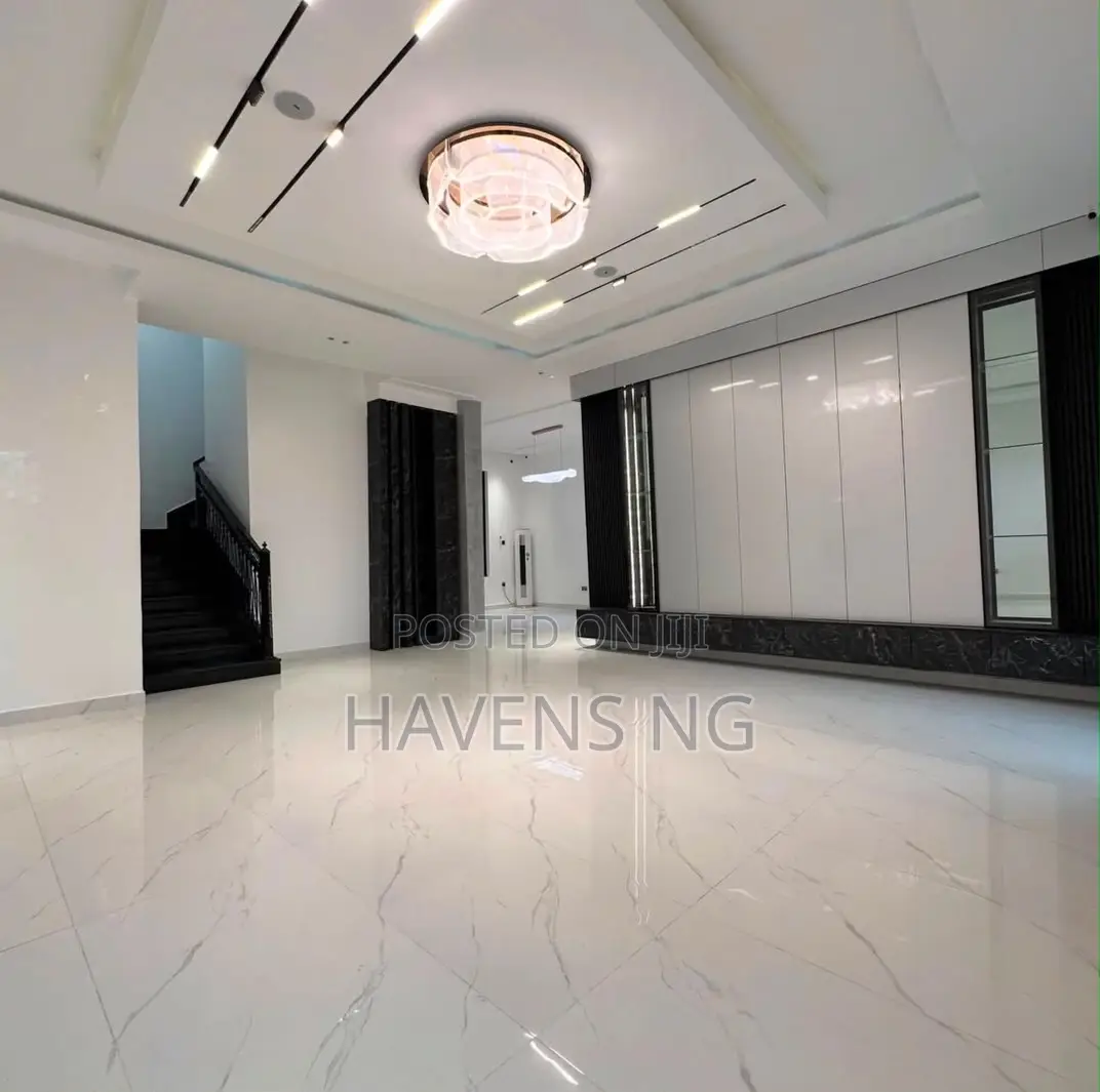 6bdrm Duplex in Apo Resettlement for sale in Apo Resettlement