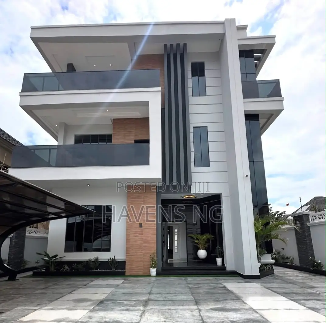 6bdrm Duplex in Apo Resettlement for sale in Apo Resettlement