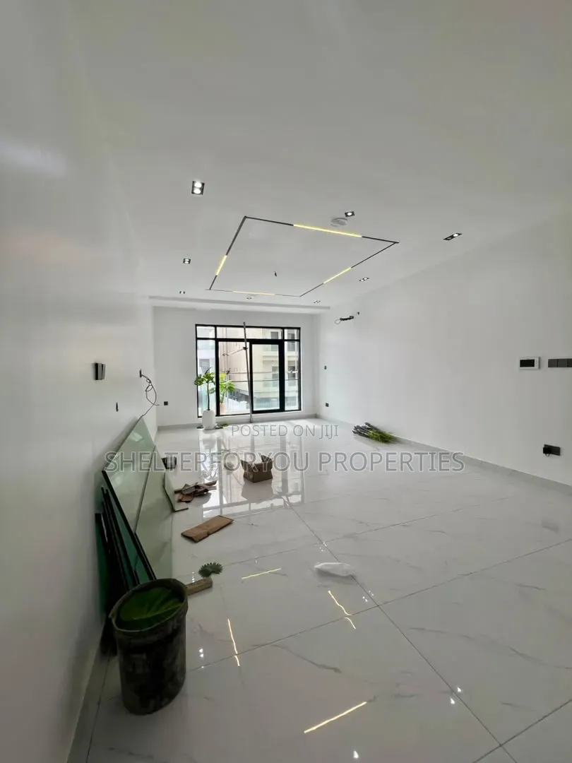 3bdrm Apartment in Lekki Phase 1 for sale in Lekki Phase 1