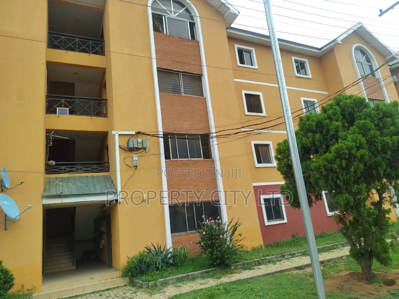 2bdrm Apartment in Adeboruwa Housing, Igbogbo for sale in Igbogbo
