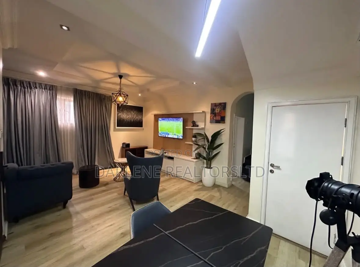 2bdrm Townhouse / Terrace in Lekki Phase 1 for rent in Lekki Phase 1