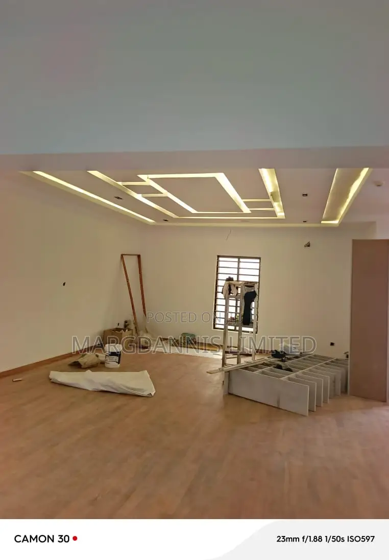 Furnished 7bdrm Mansion in Ikeja for sale in Ikeja GRA