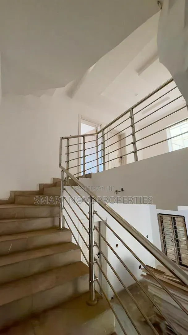 4bdrm Duplex in Jabi for sale in Jabi