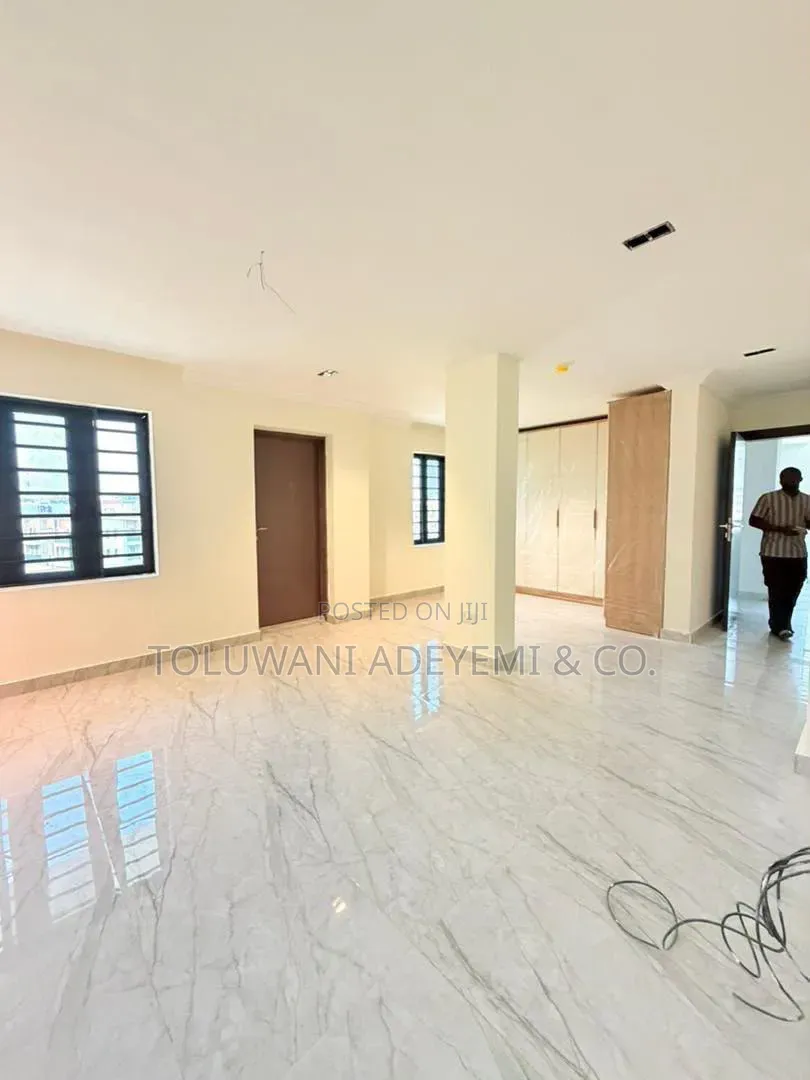 4bdrm Maisonette in Opebi for sale in Opebi