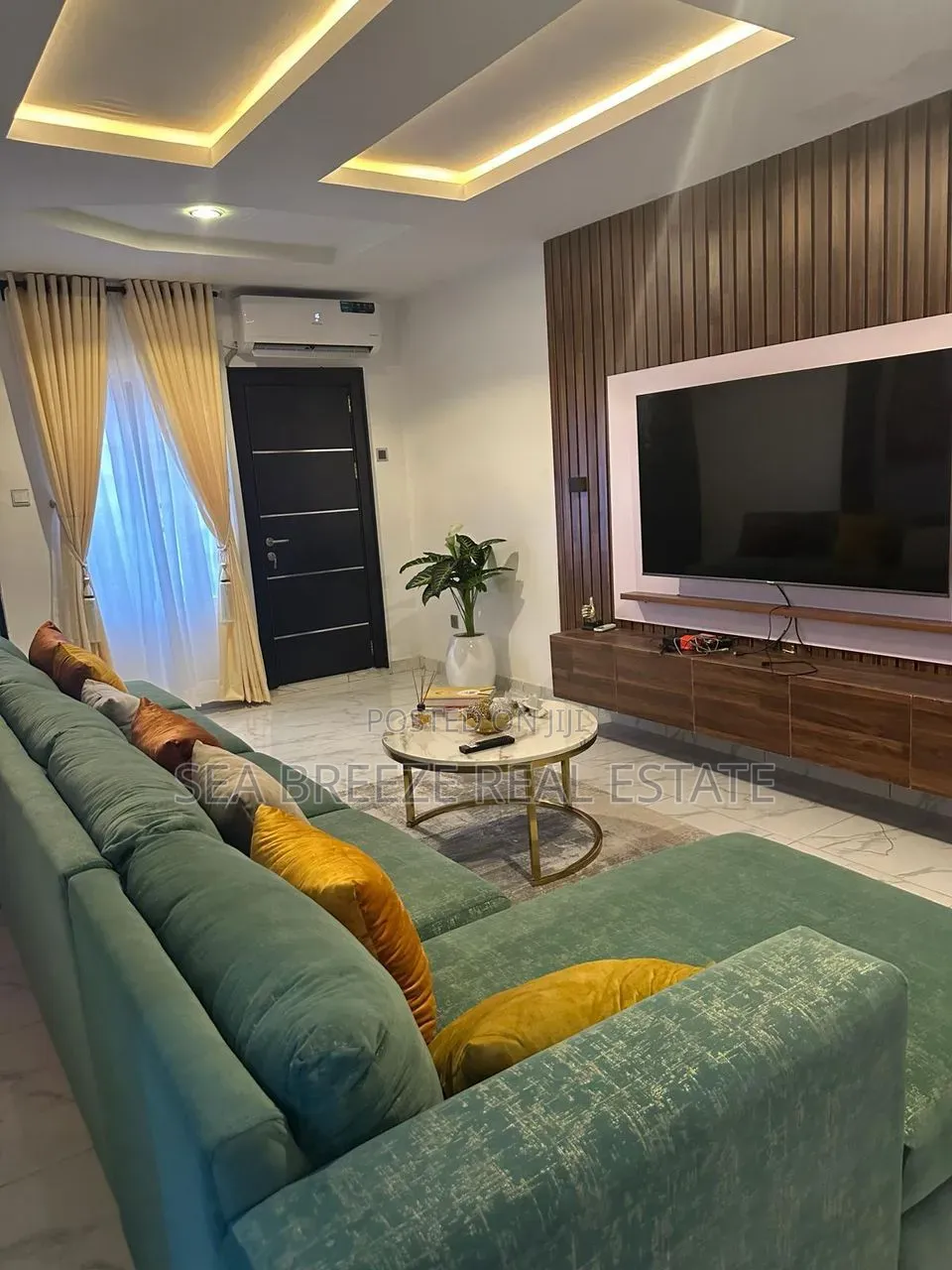 Furnished 3bdrm Block of Flats in Ajao Estate, Airport Road / Ikeja in Airport Road / Ikeja