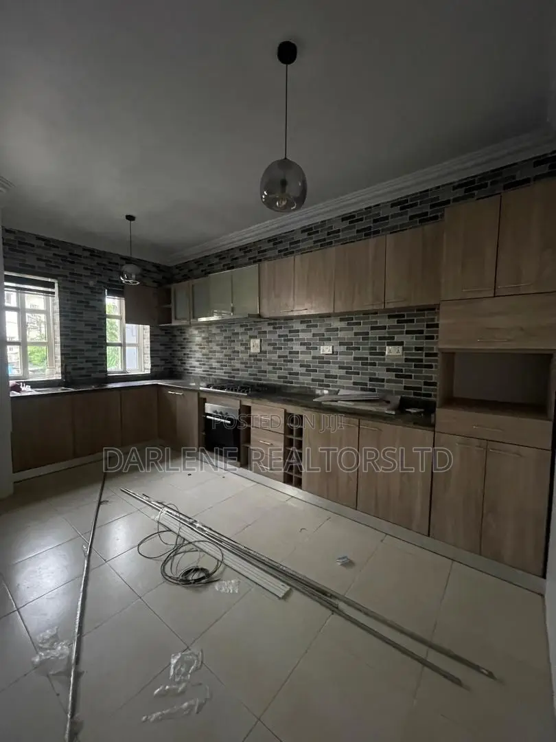 4bdrm House in Lekki County Homes for rent in Lekki Phase 2