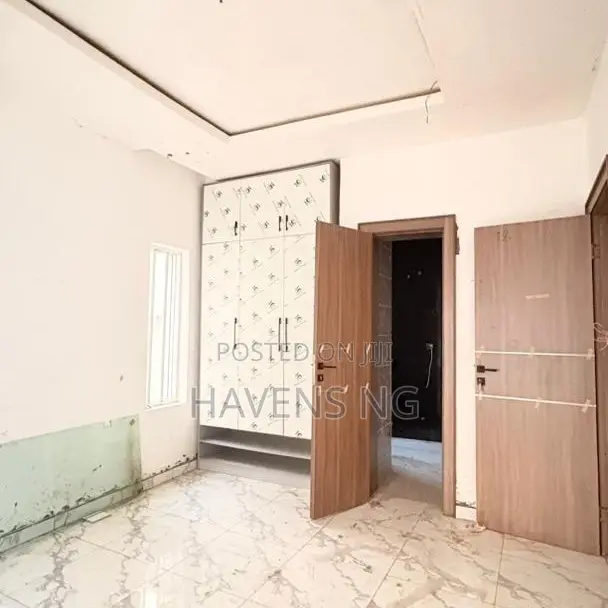 4bdrm Duplex in Akobo for sale in Akobo