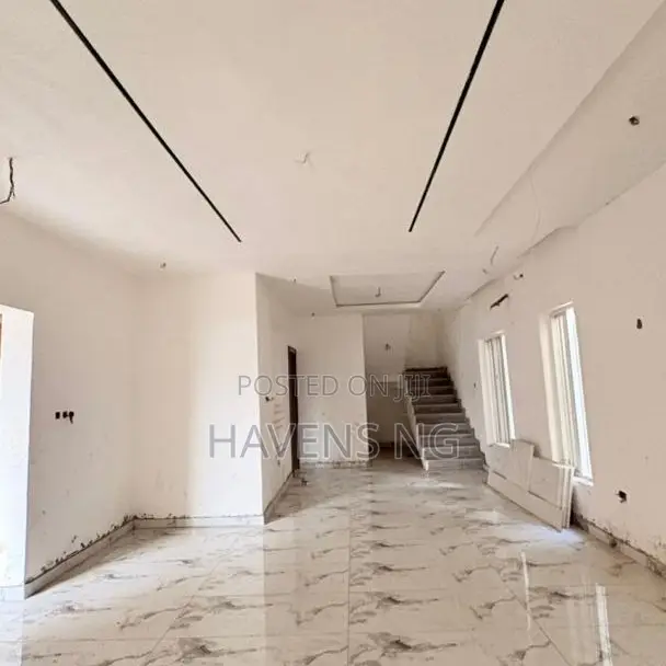 4bdrm Duplex in Akobo for sale in Akobo