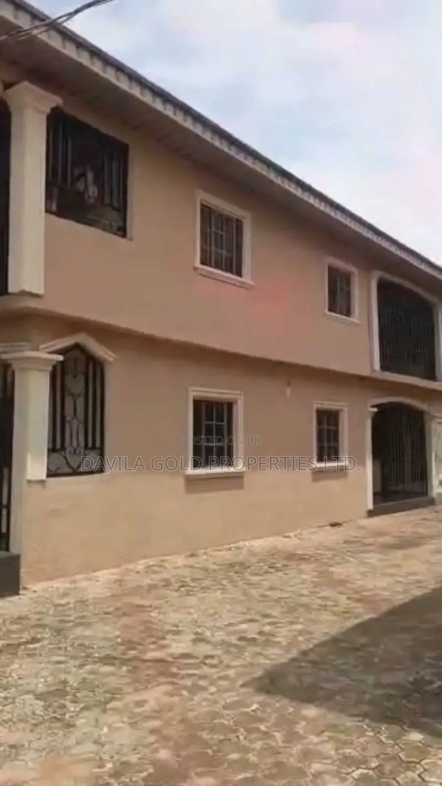 20bdrm Block of Flats in Benin City for sale in Benin City