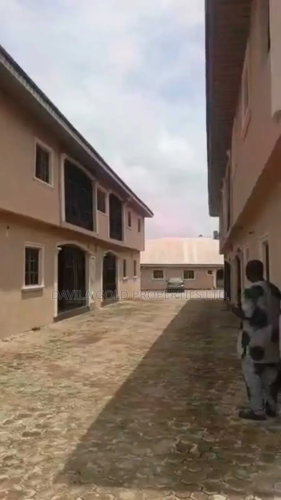 20bdrm Block of Flats in Benin City for sale in Benin City