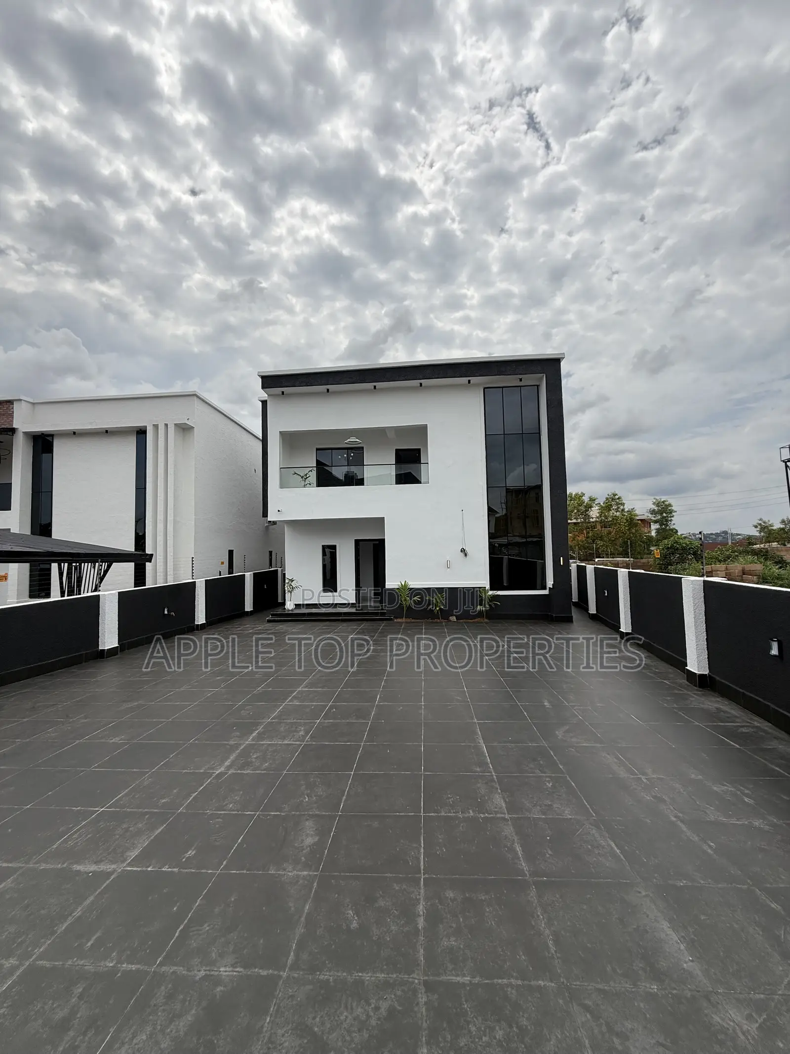 5bdrm Duplex in Centenary City, Enugu for sale in Enugu