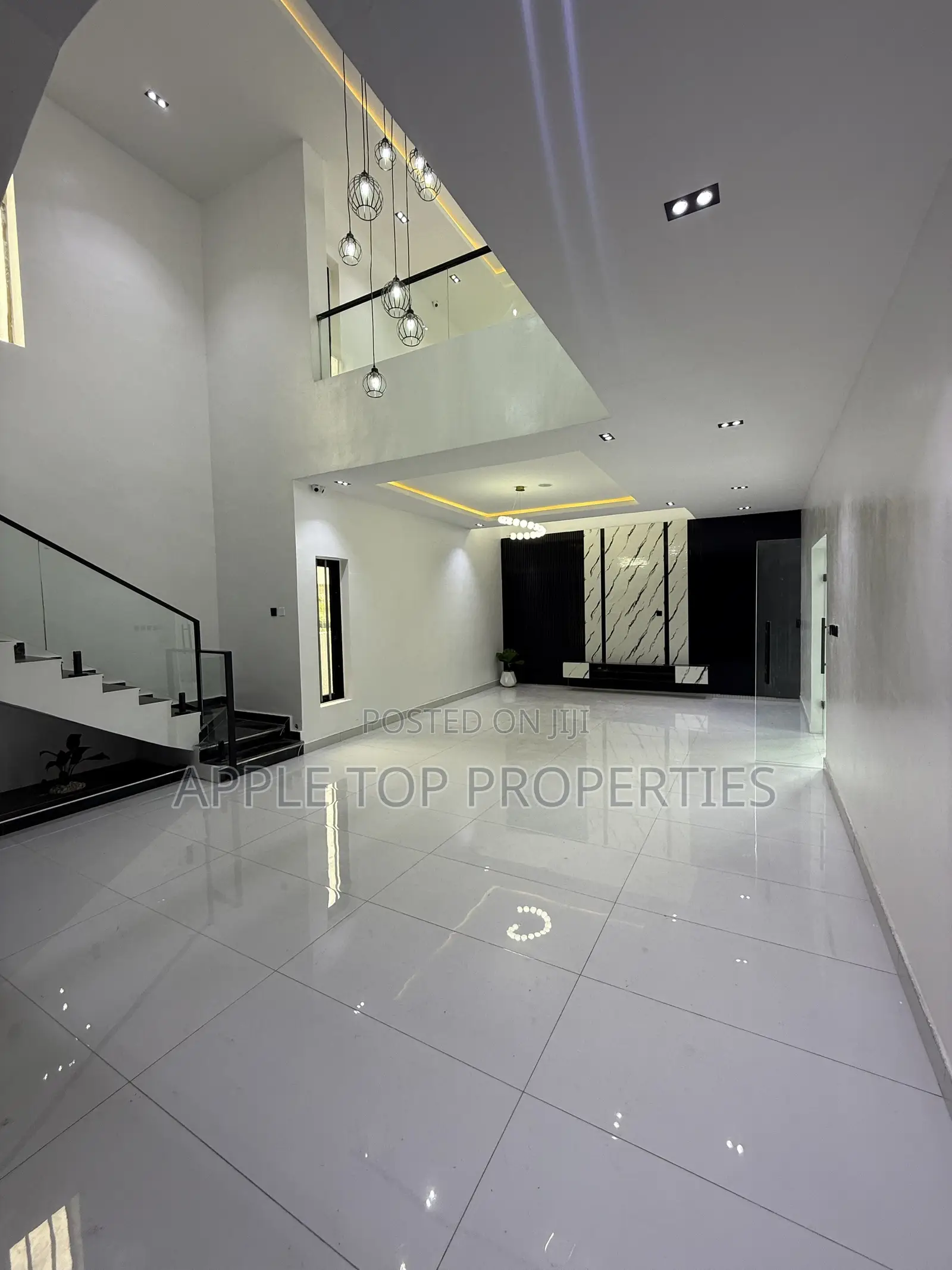5bdrm Duplex in Centenary City, Enugu for sale in Enugu