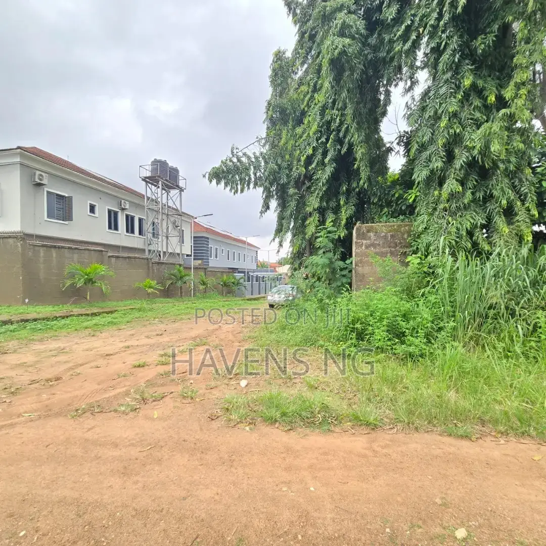 7bdrm Duplex in Agodi for sale in Agodi