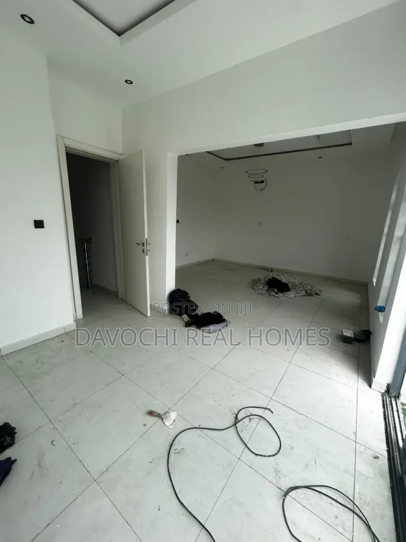 5bdrm Duplex in Lekki Phase 1 for rent in Lekki Phase 1