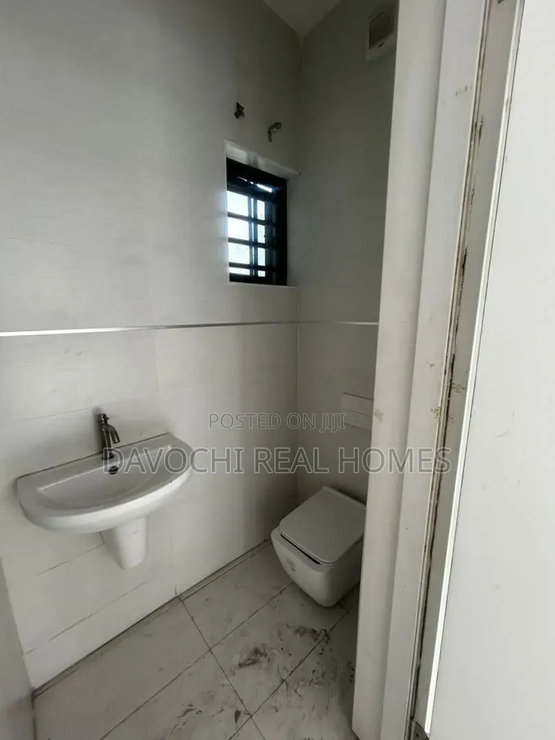 5bdrm Duplex in Lekki Phase 1 for rent in Lekki Phase 1